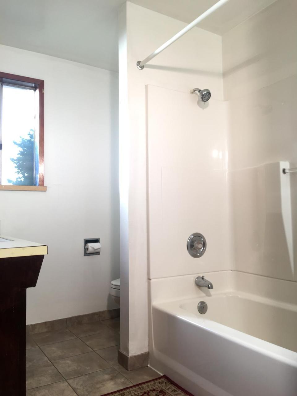 Acorn Motor Inn Oak Harbor Exterior foto