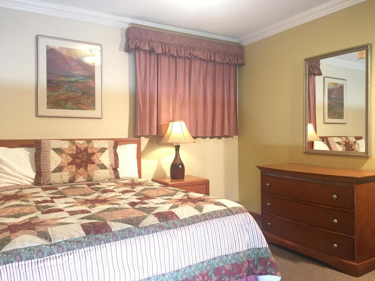 Acorn Motor Inn Oak Harbor Exterior foto